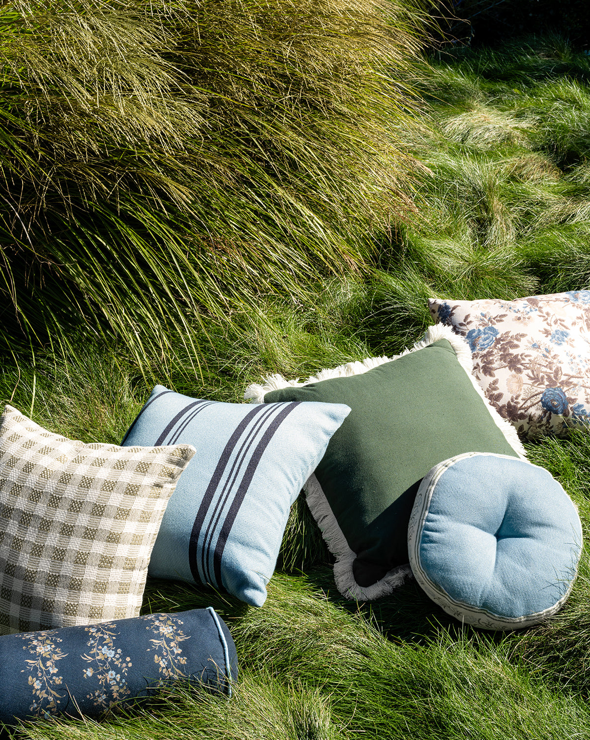 Wells Round Indoor/Outdoor Pillow