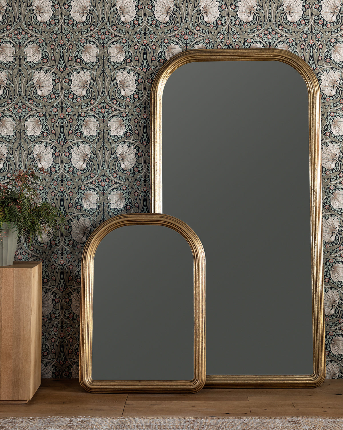 Giada Floor Mirror