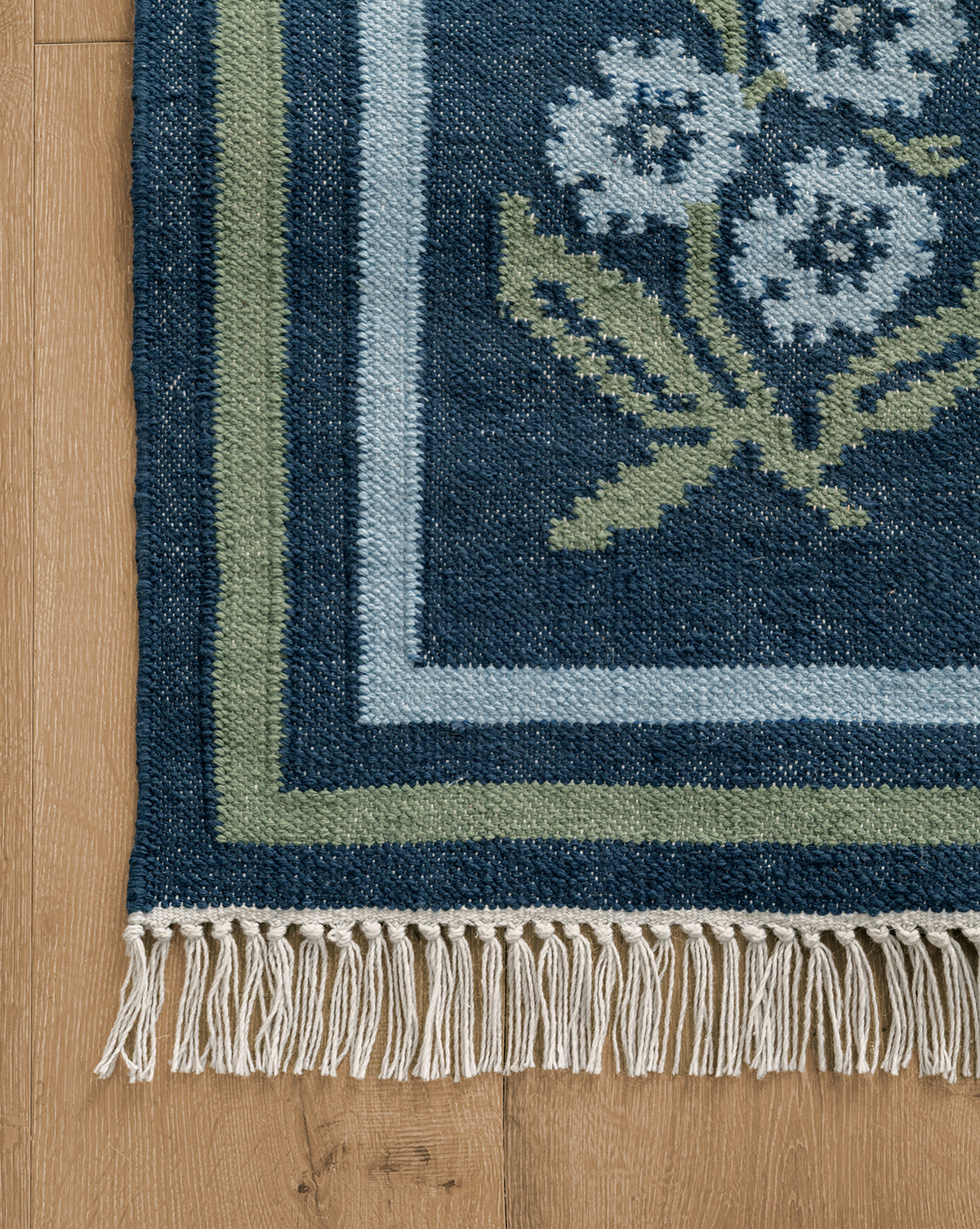 Aldridge Handwoven Indoor/Outdoor Rug