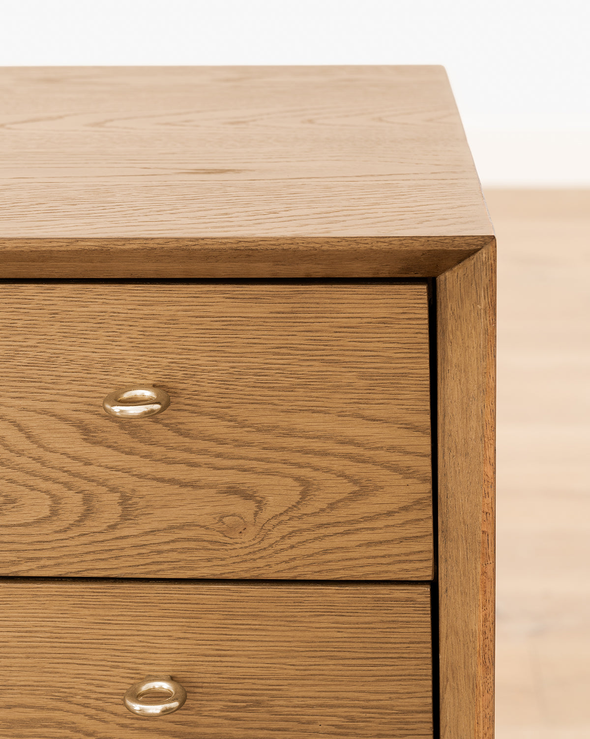Jahnsen Dresser