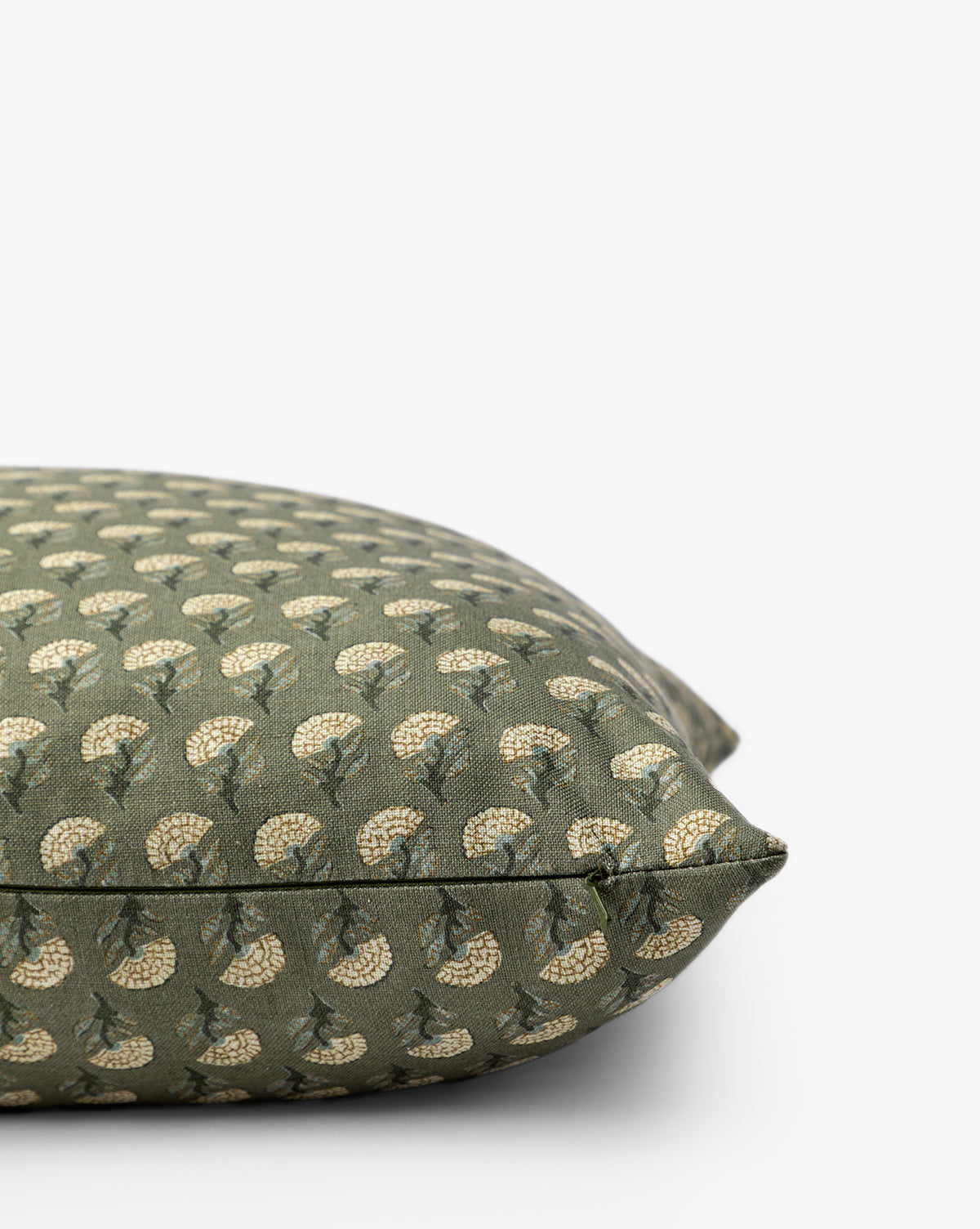 Pavarti Floral Pillow Cover