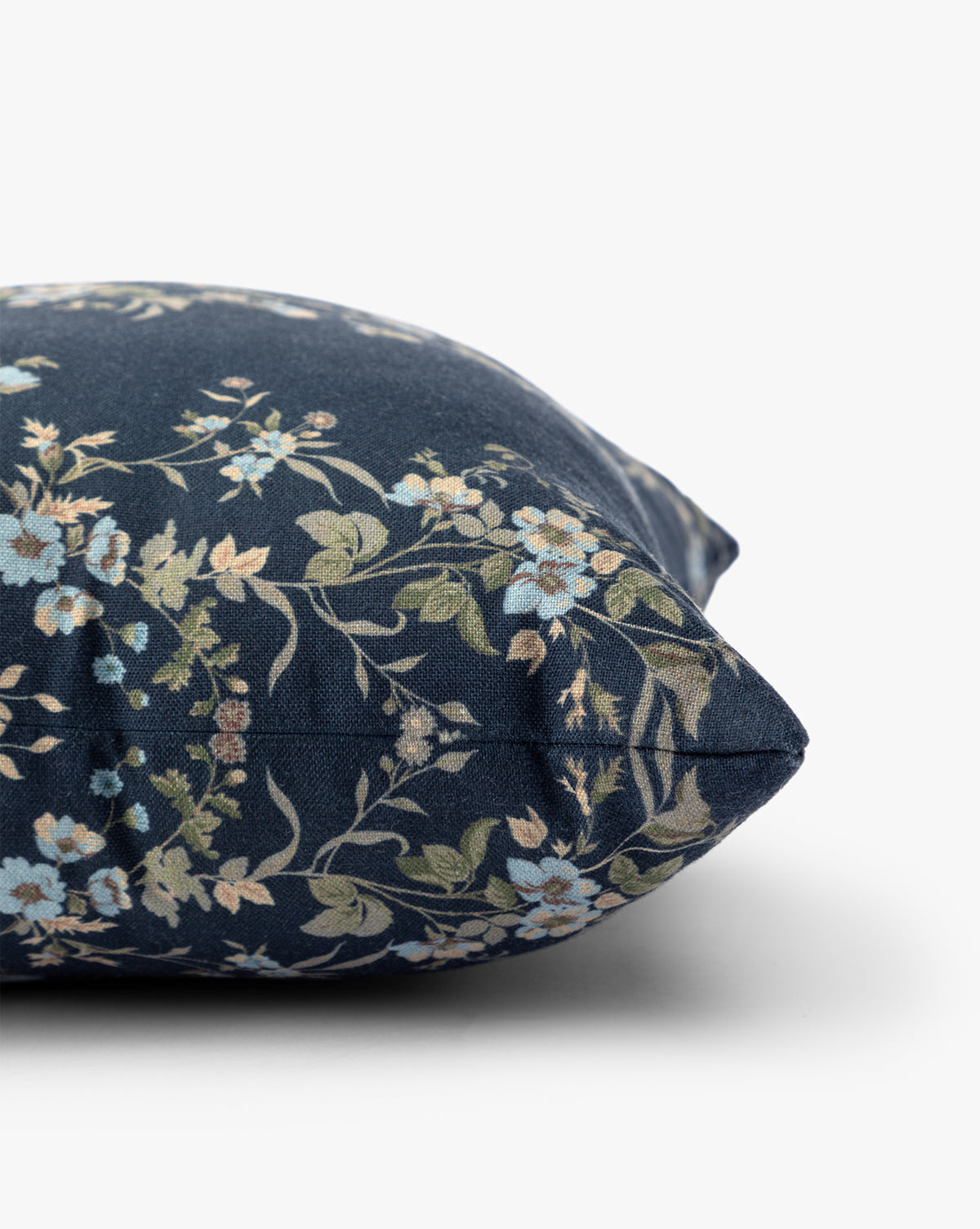 Wyeth Indoor/Outdoor Pillow