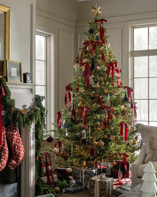 Classic Christmas Tree [hidden]
