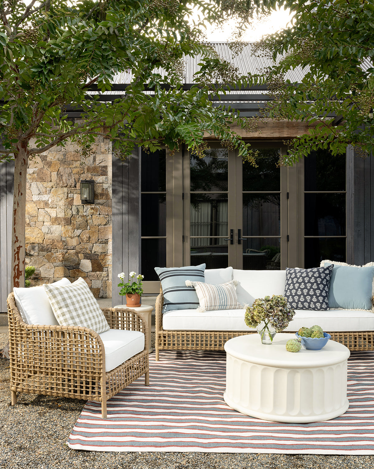 Goldie Handwoven Indoor/Outdoor Rug